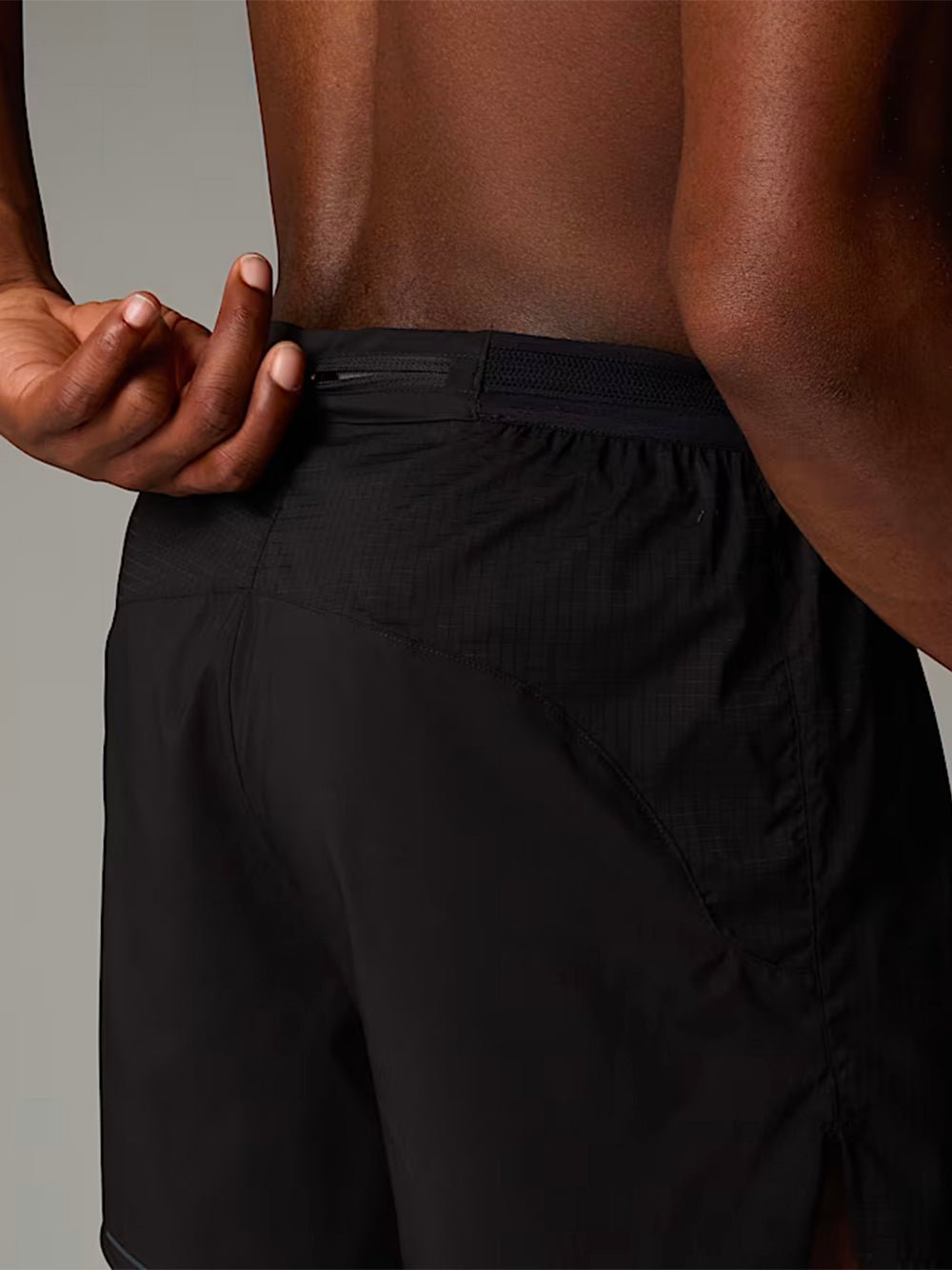 THE NORTH FACE-M SUNRISER SHORT 5``-NF0A8BBTJK31 TNF BLACK