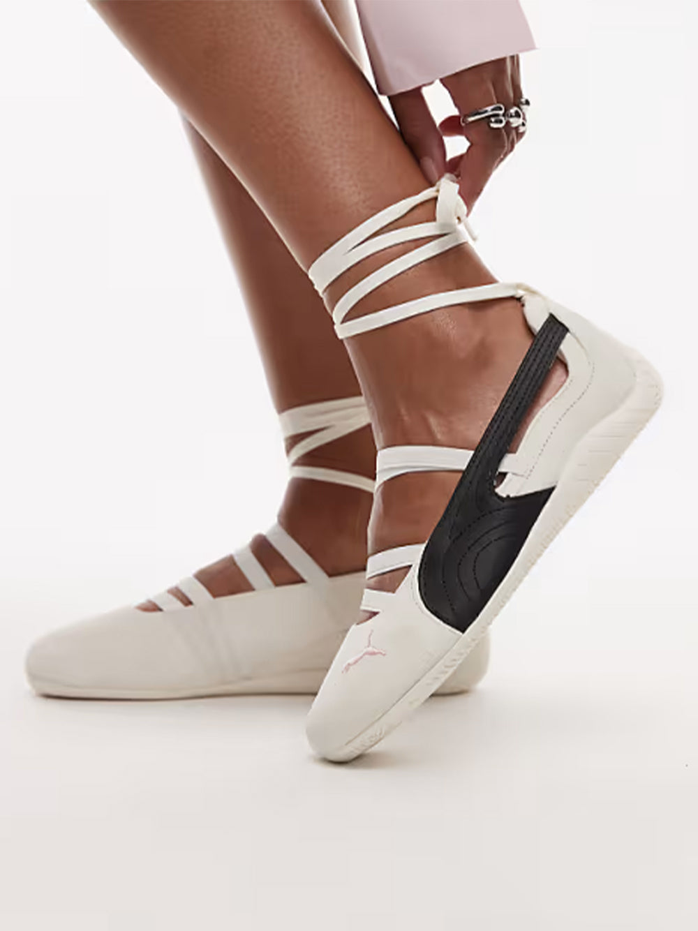 PUMA-SPEEDCAT BALLET SD X ROSÉ-404395.01 01 WARM WHITE/PUMA BLACK/FROSTY PINK