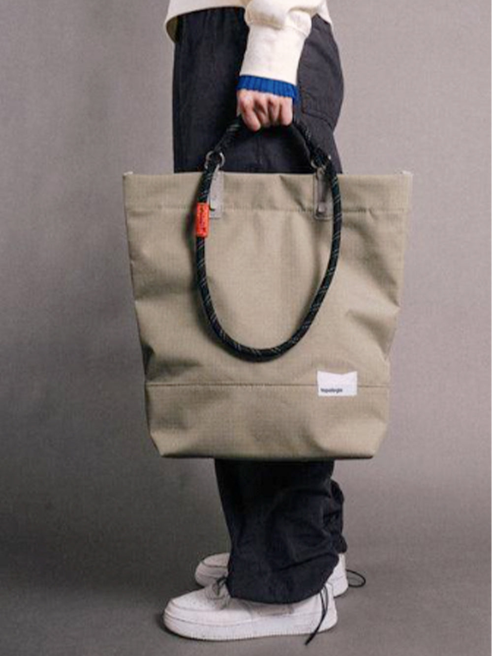 TOPOLOGIE-STRAPS 10MM ROPE LOOP-TP.WST.RL10.BKR.00.BOX BLACK REFLECTIVE