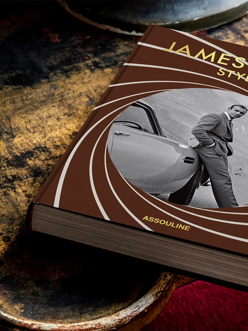 ASSOULINE-JAMES BOND STYLE-9781649803917 THE CLASSICS COLLECTION