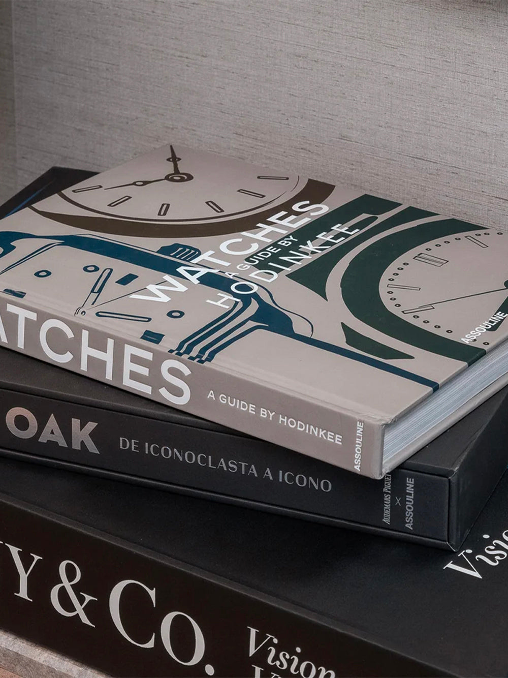 ASSOULINE-WATCHES: A GUIDE BY HODINKEE-9781614288657 THE CLASSICS COLLECTION