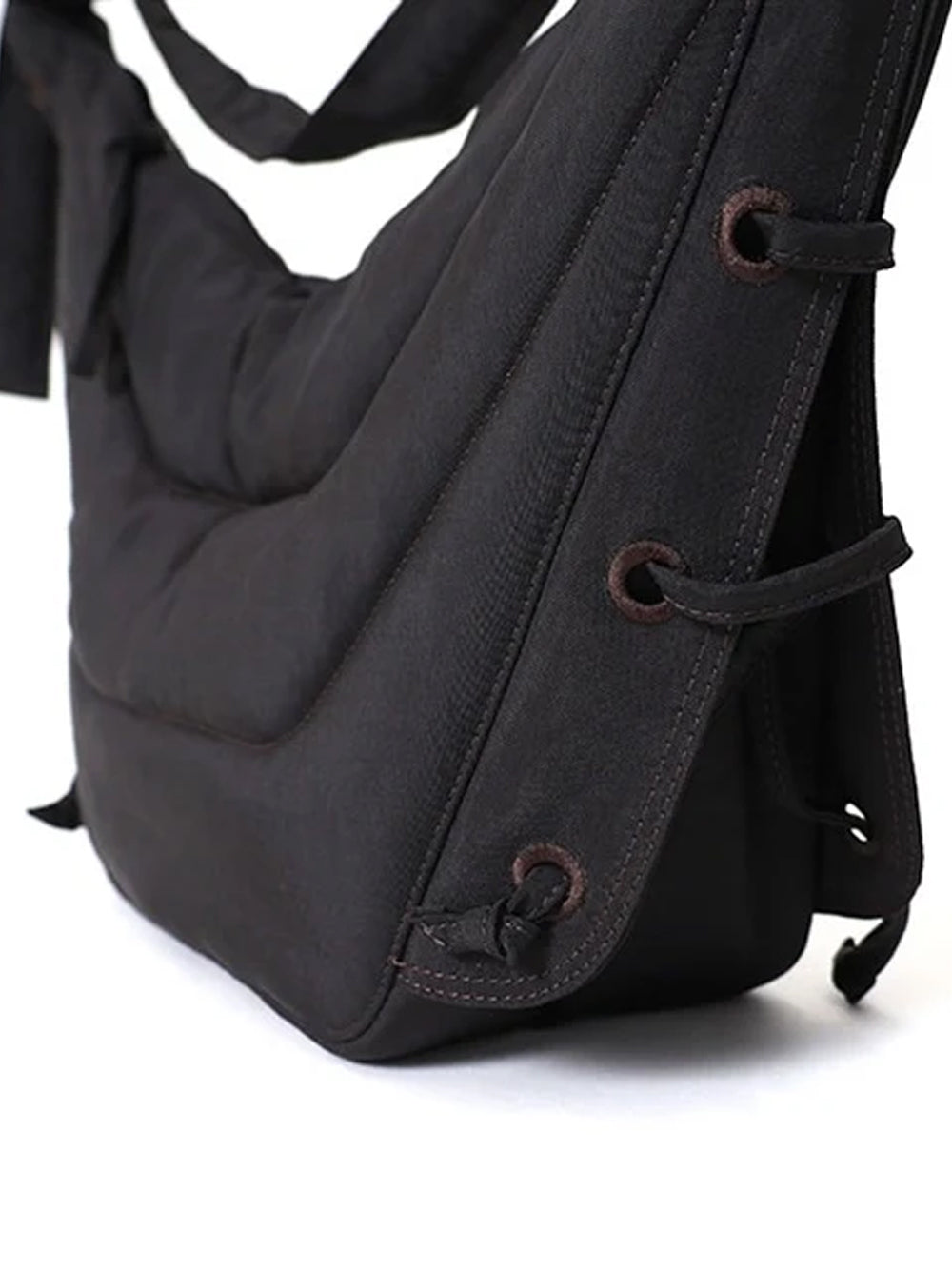 LEMAIRE-MEDIUM SOFT GAME BAG-BG0074.LF1330 BR490 DARK CHOCOLATE