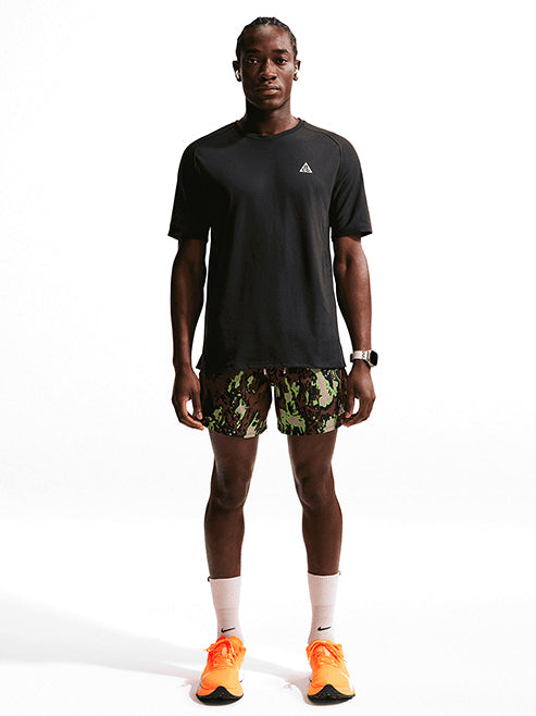 NIKE-ACG "SOLAR CHASE" DRIFIT TEE-IO9677.010 010 BLACK/BLACK/SUMMIT WHITE