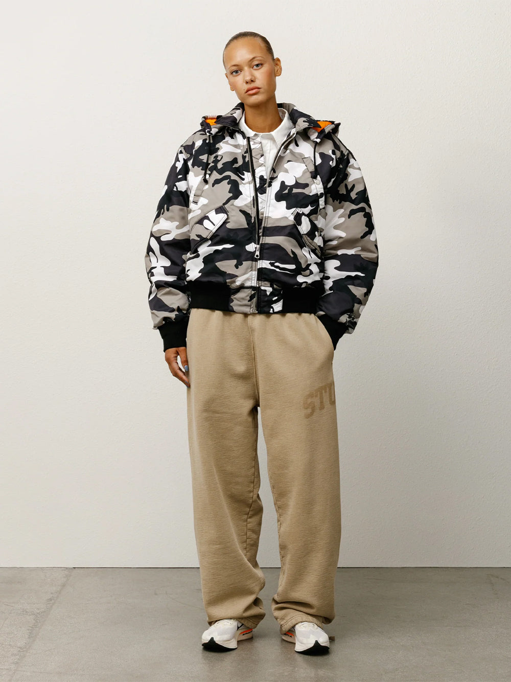 STUSSY-FLIGHT BOMBER-115865 1203 SNOW CAMO