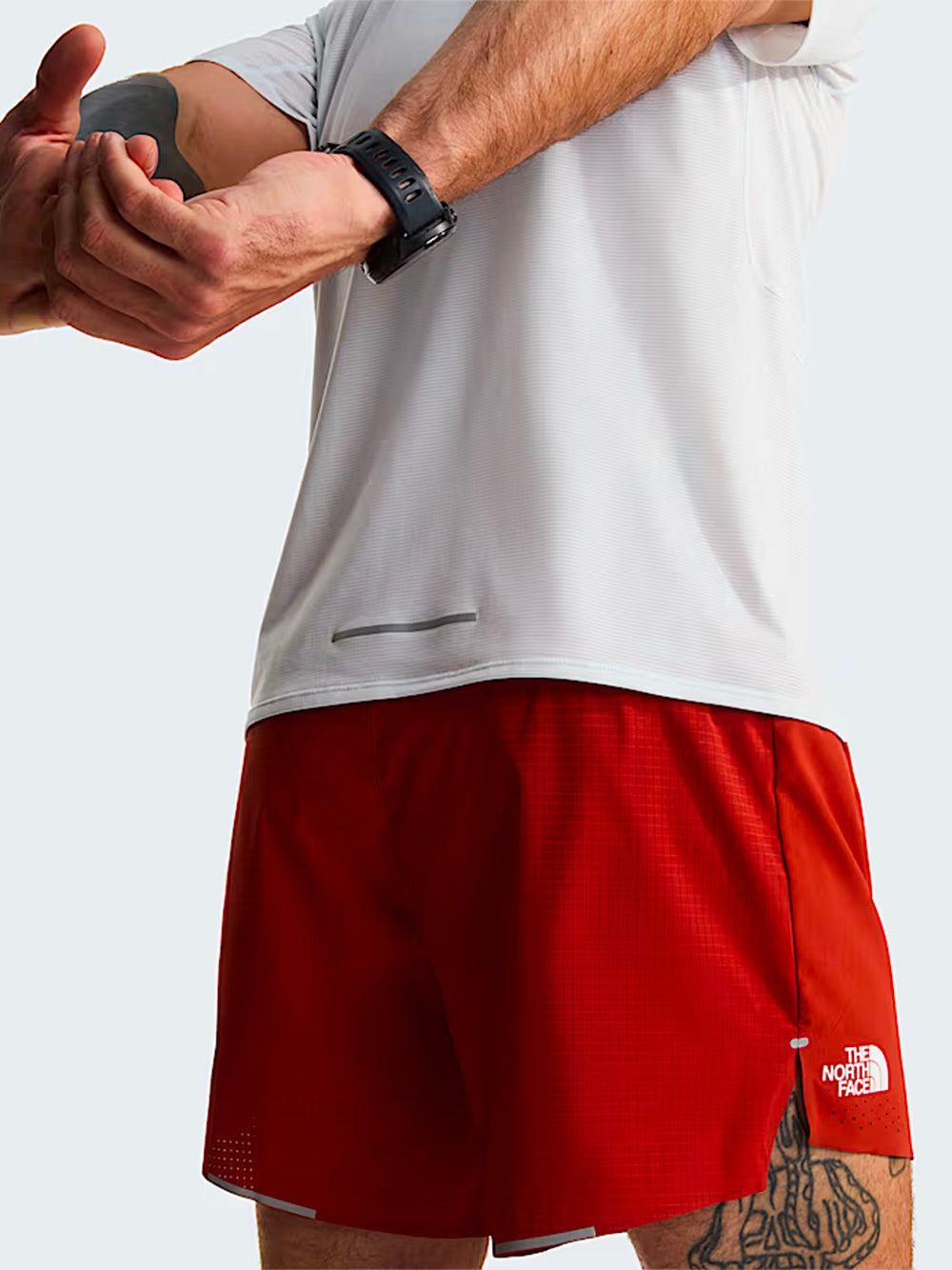 THE NORTH FACE SUMMIT SERIES-M HIGH TRAIL SS TEE-NF0A88XCFNN1 PEARL STONE